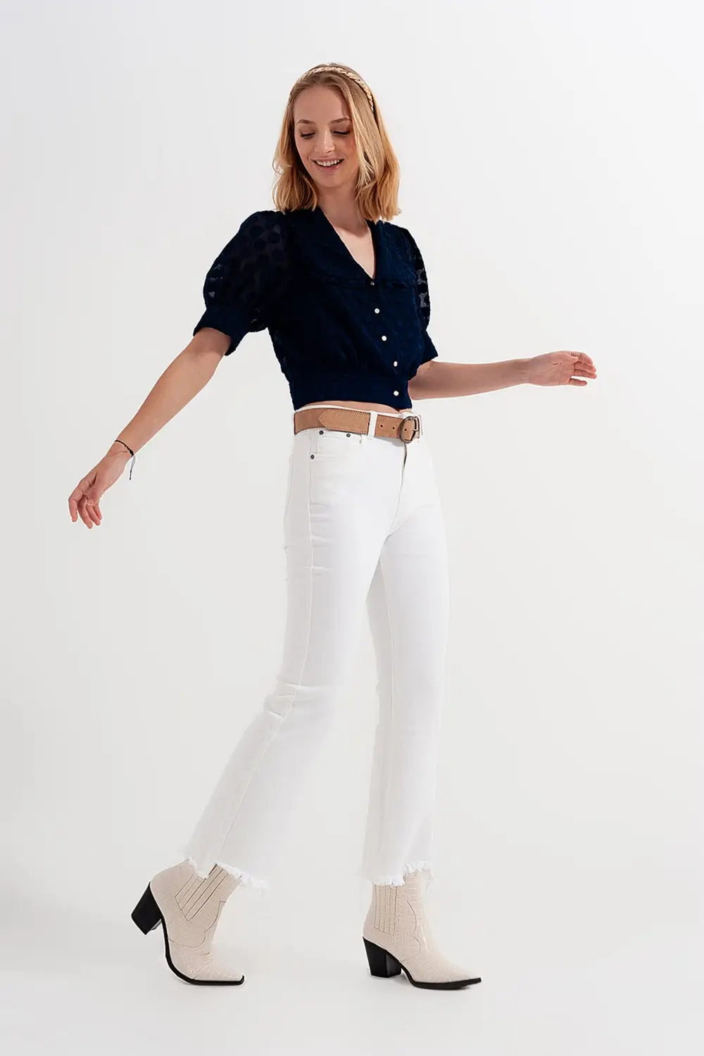 Rigid cropped flare jeans in cream with raw hem - Colored Jeans
