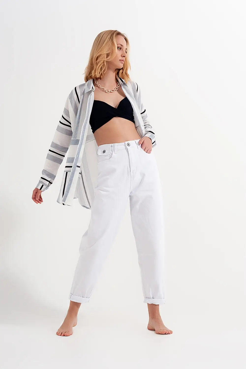 High waisted loose tapered leg jeans in white - Colored Jeans