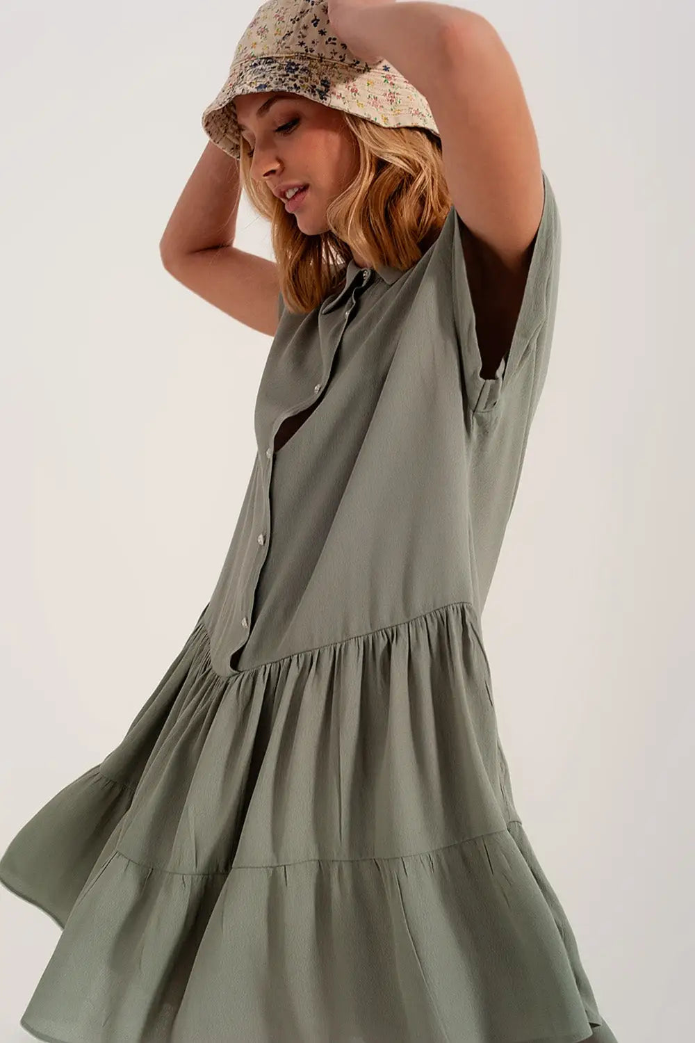Tiered hem shirt dress in green - Dresses