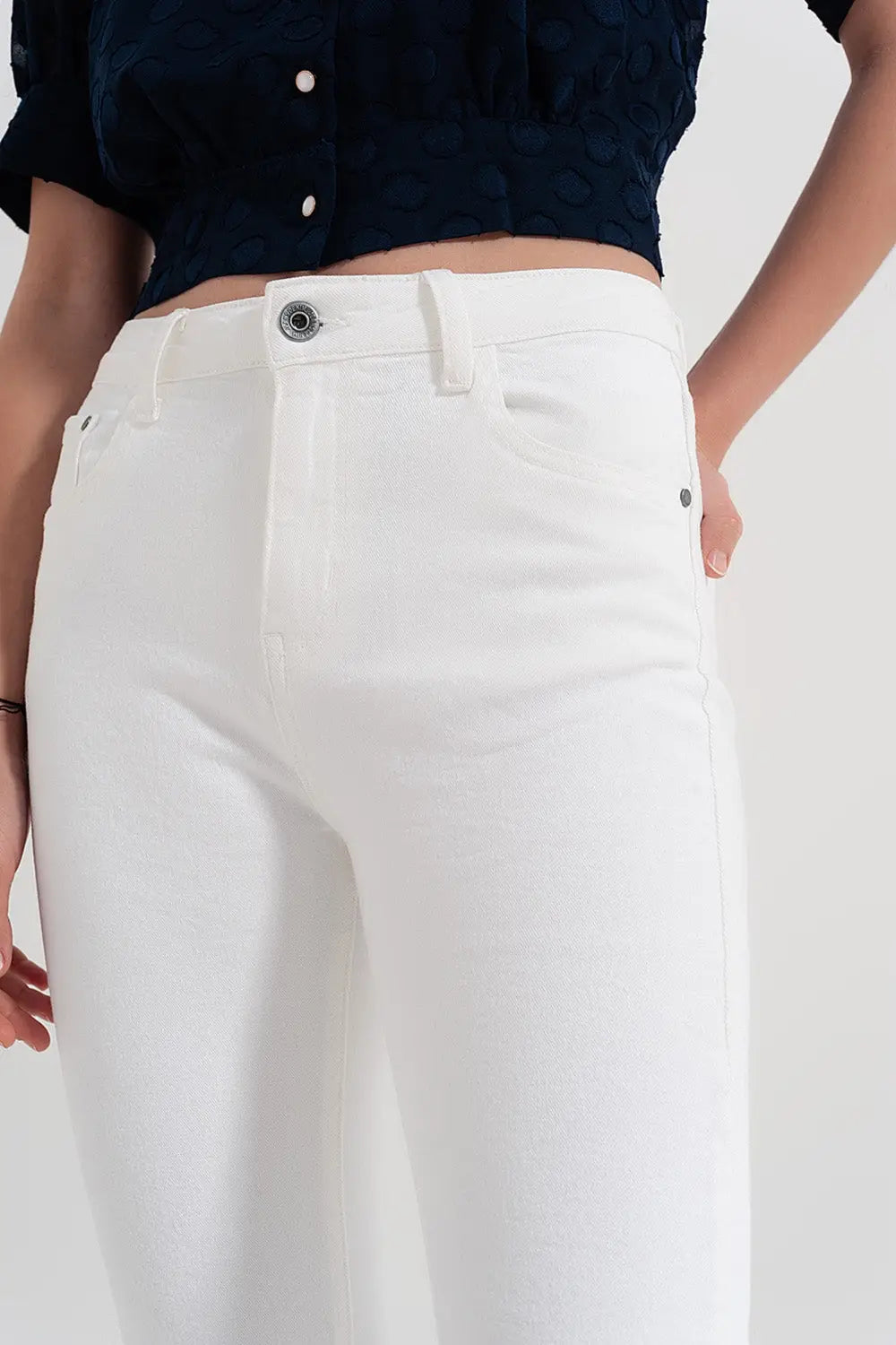 straight Pants in white with wide ankles - Colored Jeans