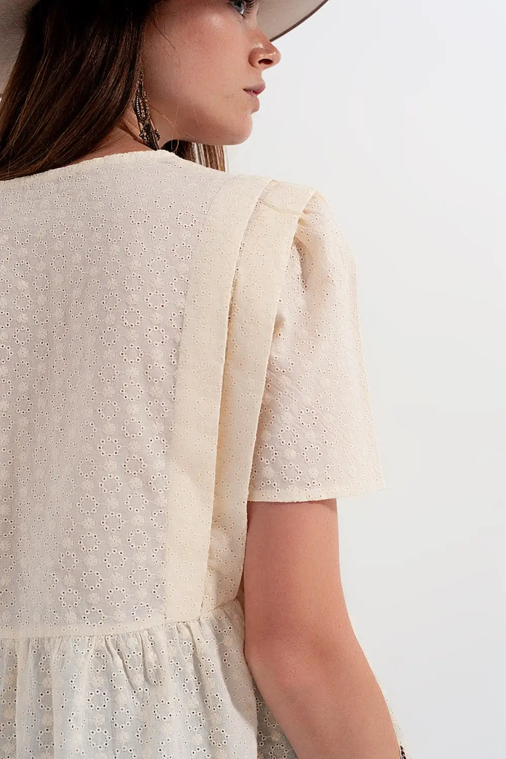 Peplum broderie top in Beige - Tops