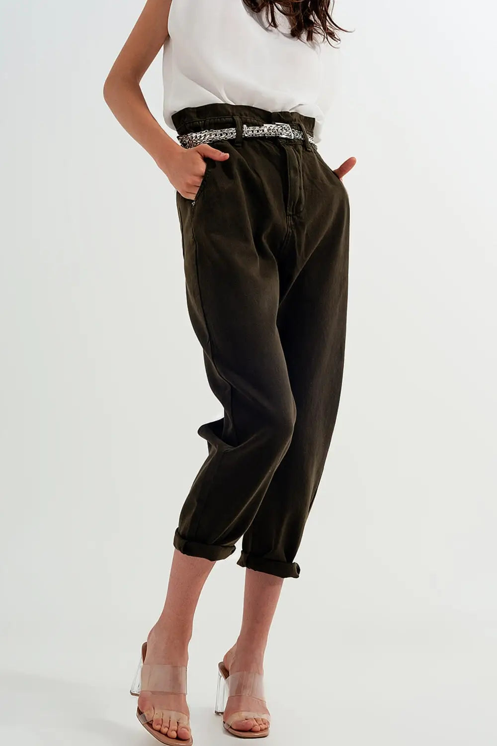 Dad jeans with paper bag waist in khaki - Colored Jeans