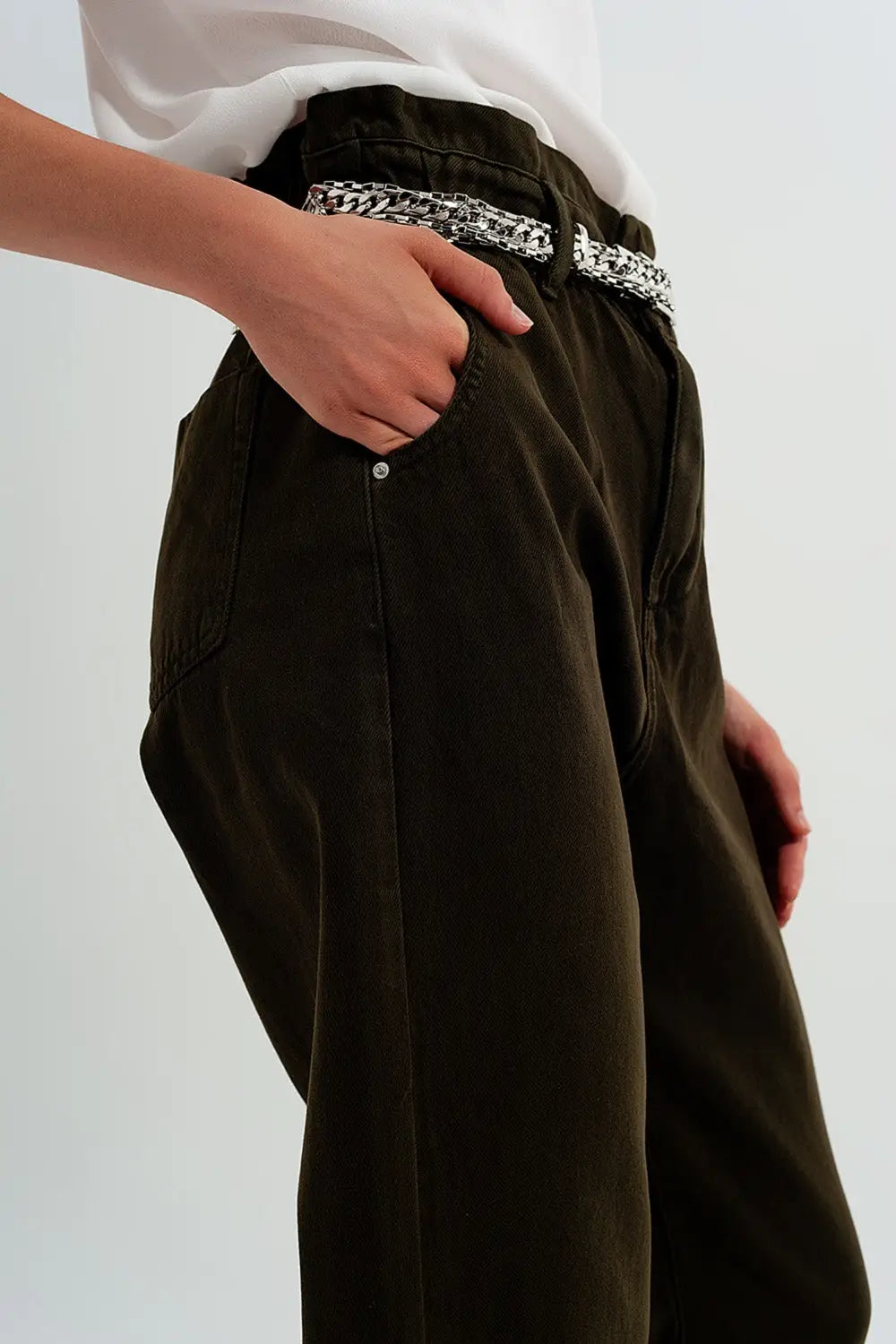 Dad jeans with paper bag waist in khaki - Colored Jeans