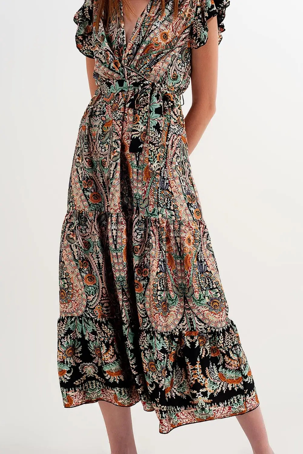 Maxi dress with tiered skirt in mixed paisely print - Dresses