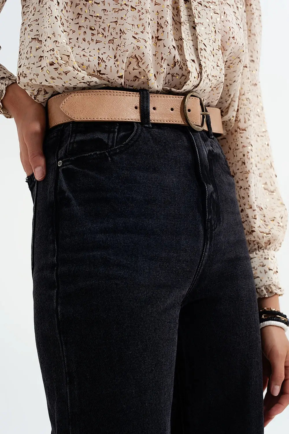 high rise straight jeans in washed black - Colored Jeans
