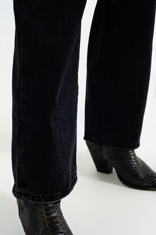 high rise straight jeans in washed black - Colored Jeans