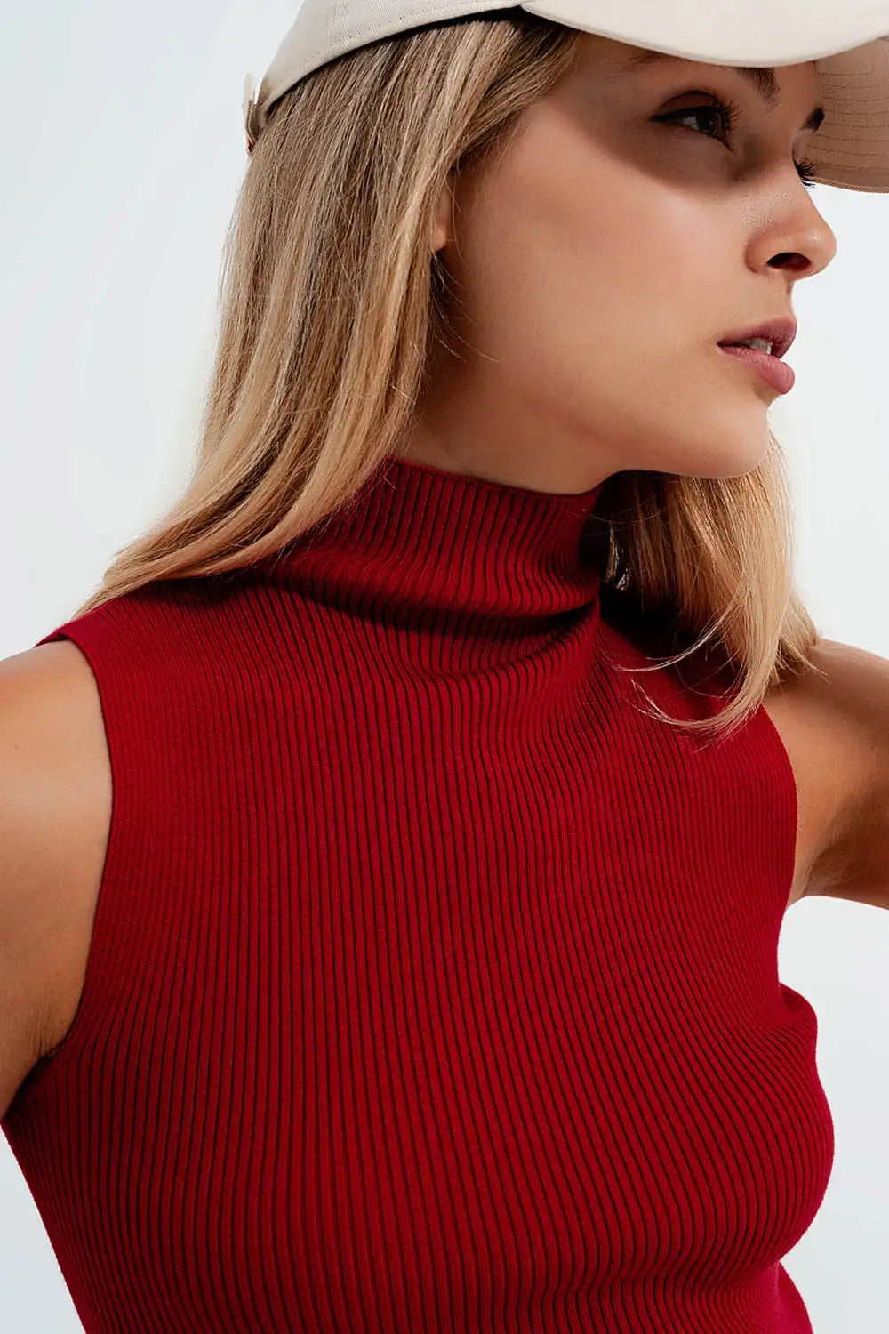Knitted high neck top in red - Sweaters