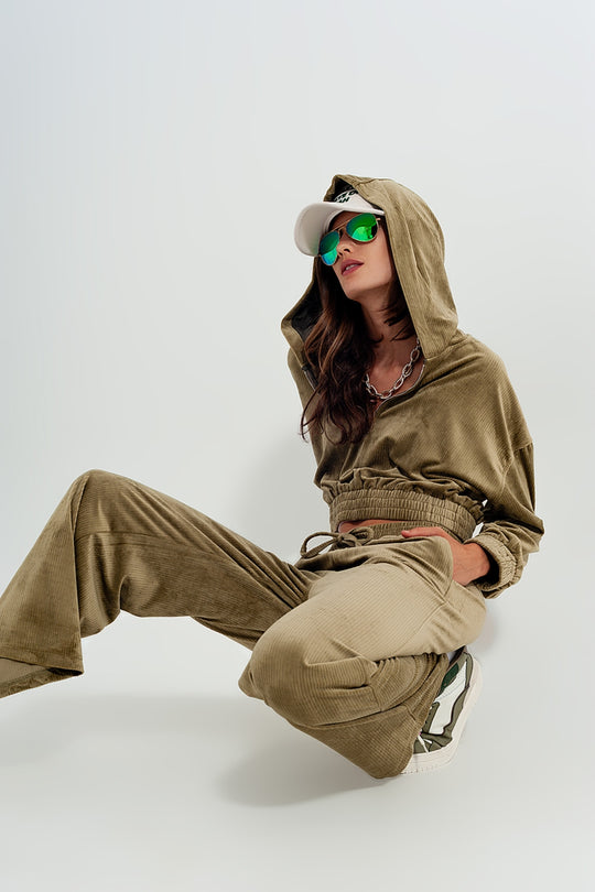 Jogger with drawstring waist in green