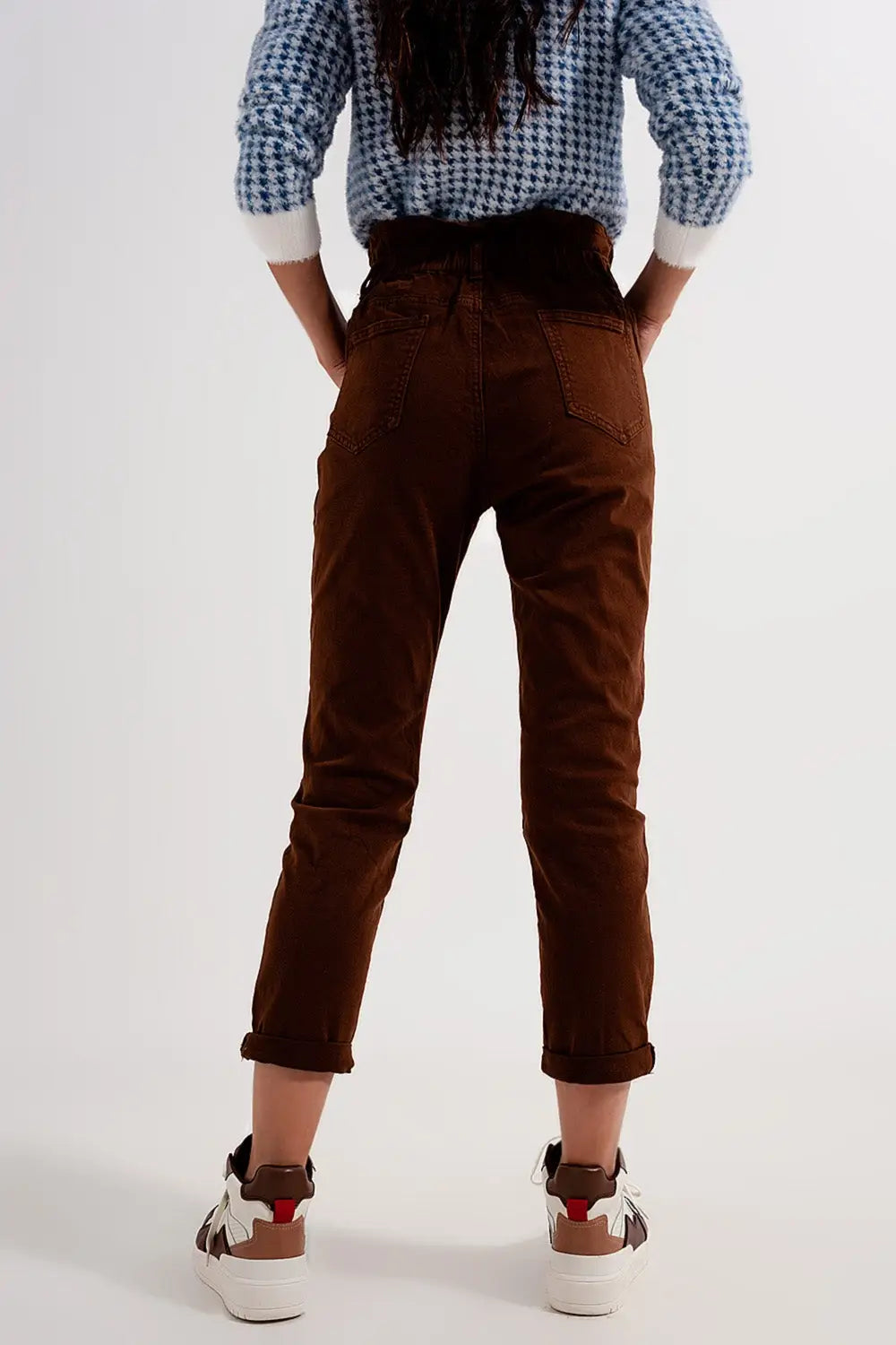 Elasticated paper bag waist mom jean in brown - Colored Jeans