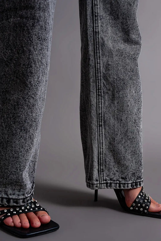 Mom jeans with high waist in black