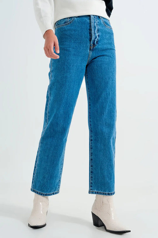 High waisted mom jeans in vintage blue