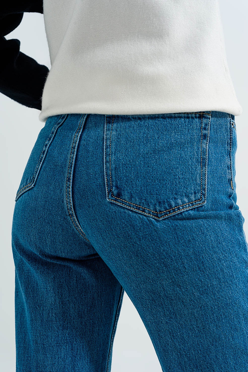 High waisted mom jeans in vintage blue