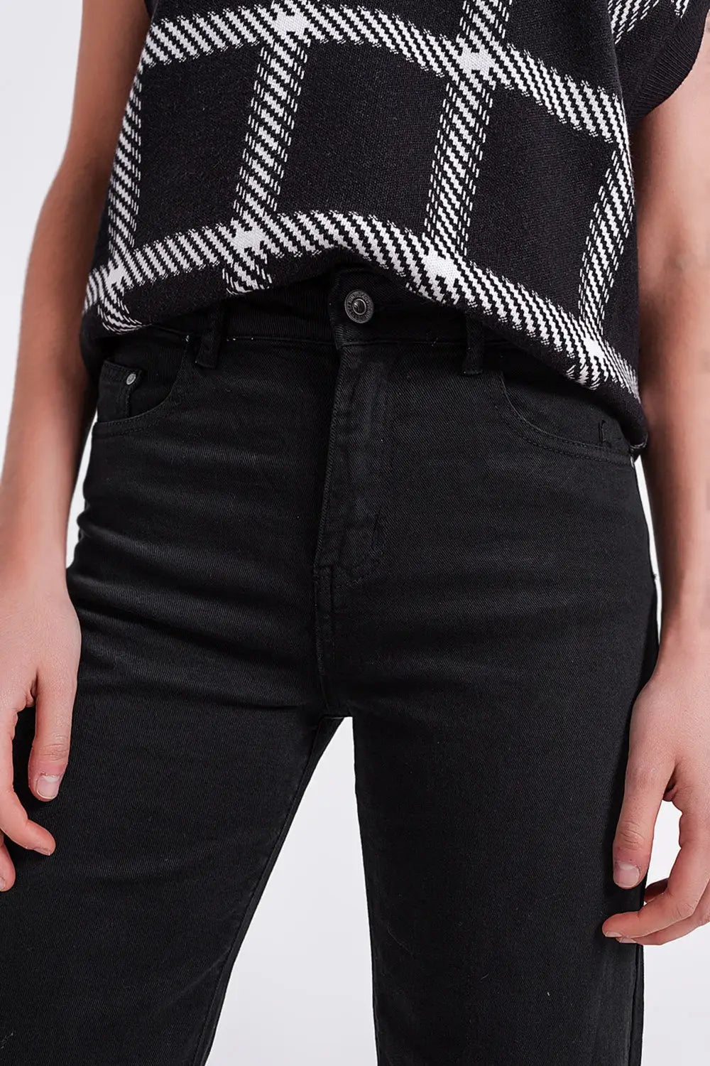 Cropped wide leg jeans in black - Colored Jeans