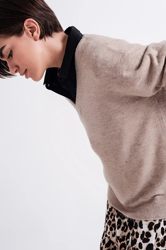 V neck jumper in brown - Sweaters