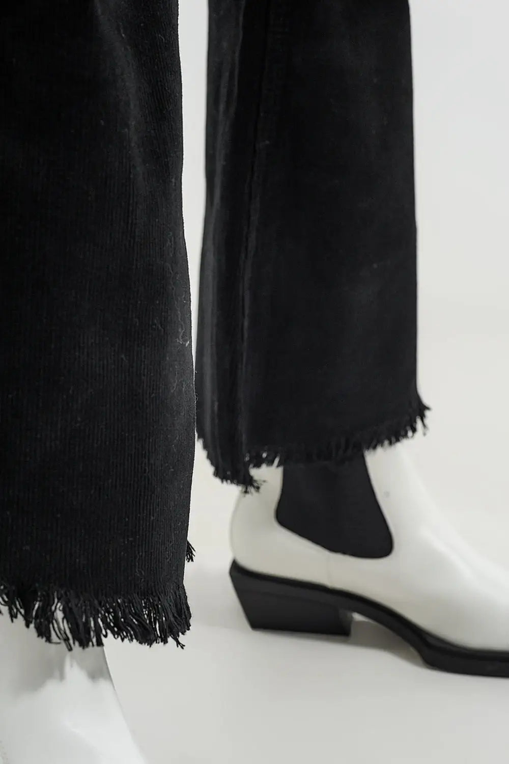 Stretchy cord flared trouser in black - Pants Colored Jeans