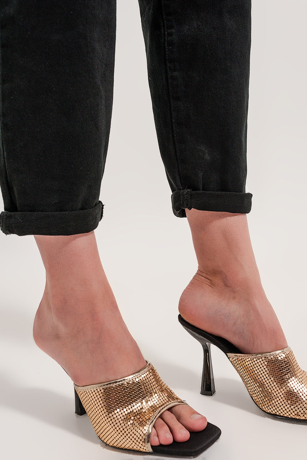 Pocket detail jeans in black