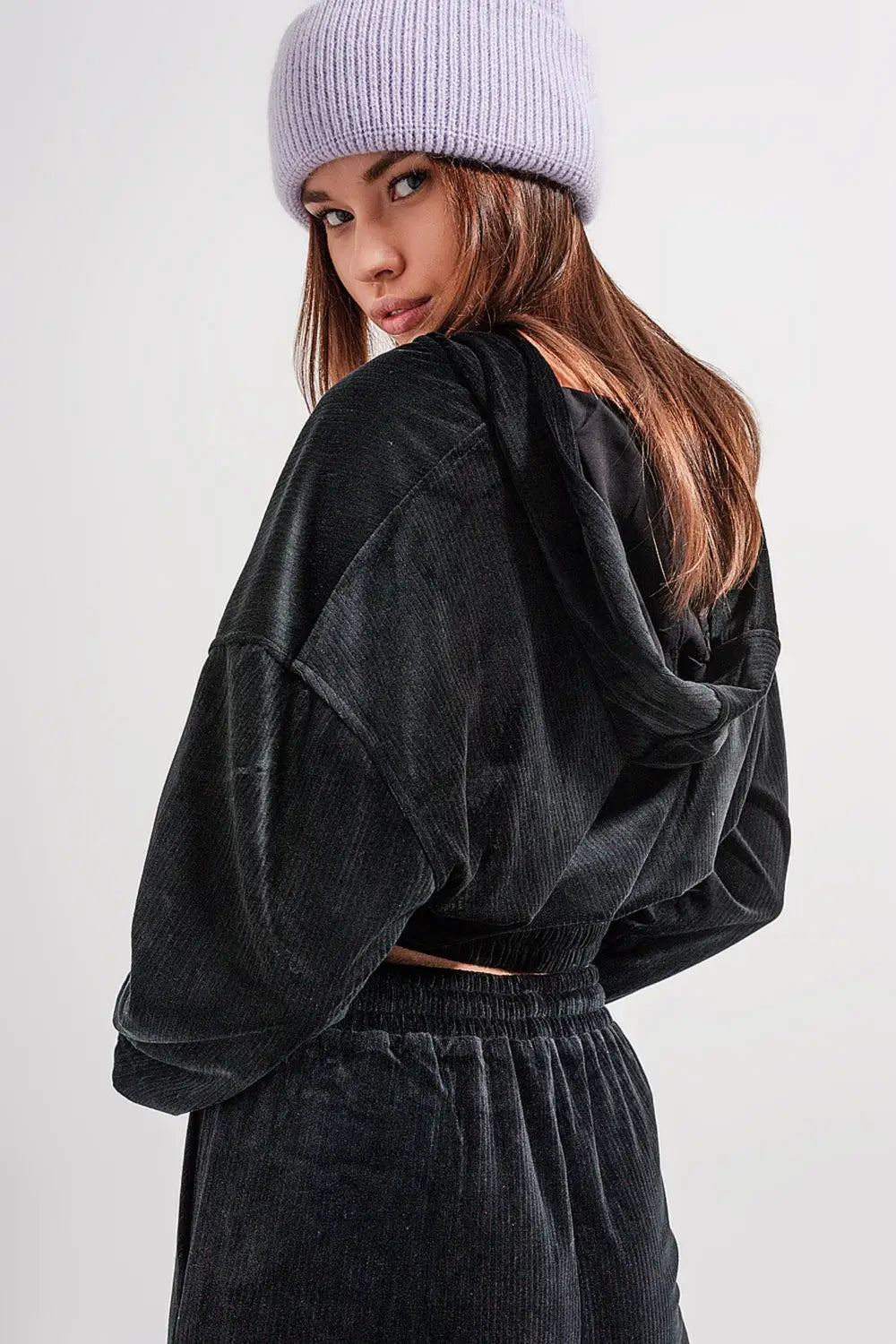 Zip through hoodie in black - Sweaters