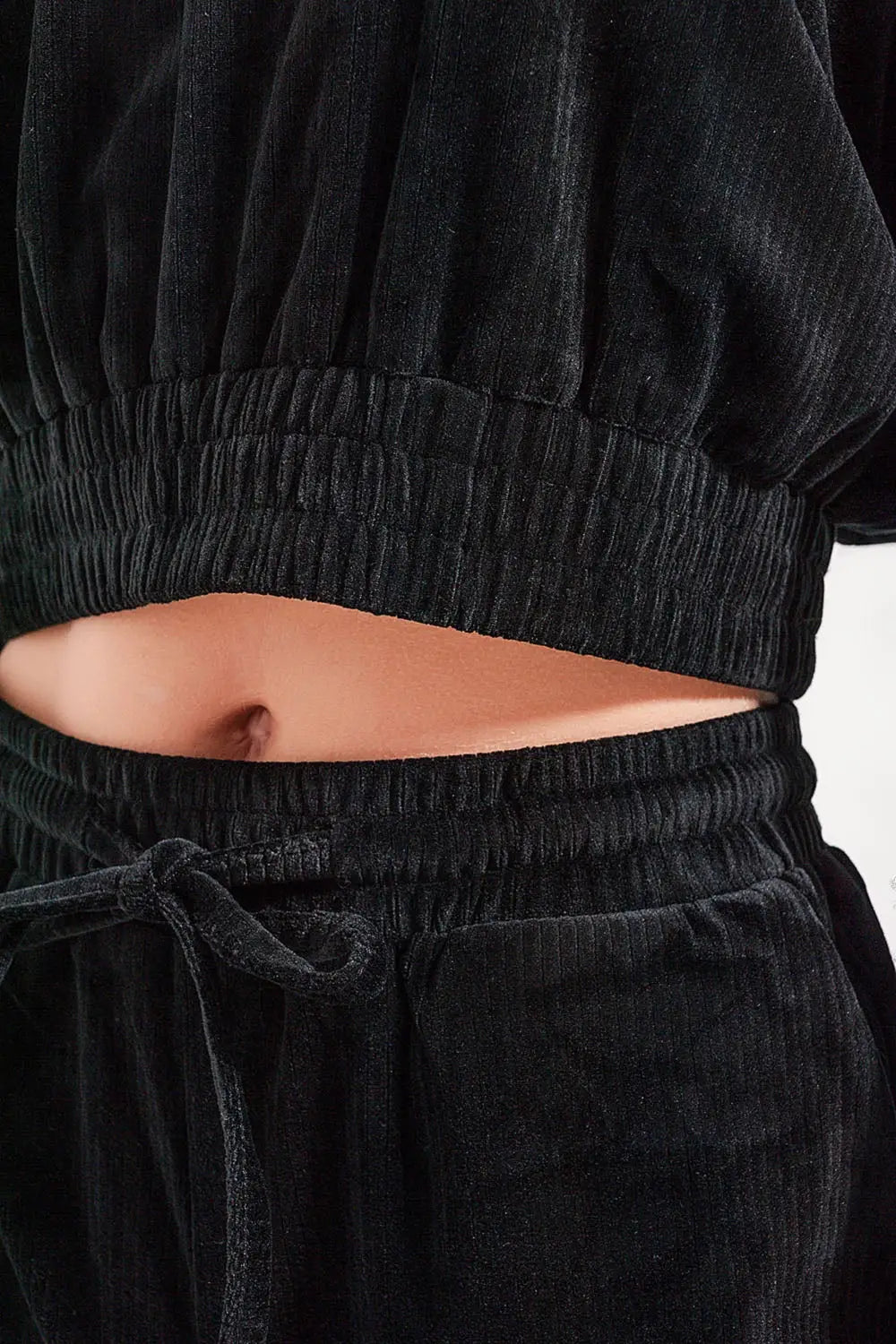 Zip through hoodie in black - Sweaters