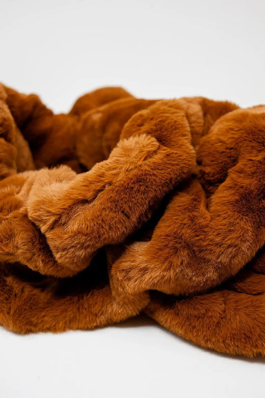 Faux fur collar in camel - CAMEL / ONE - Scarves