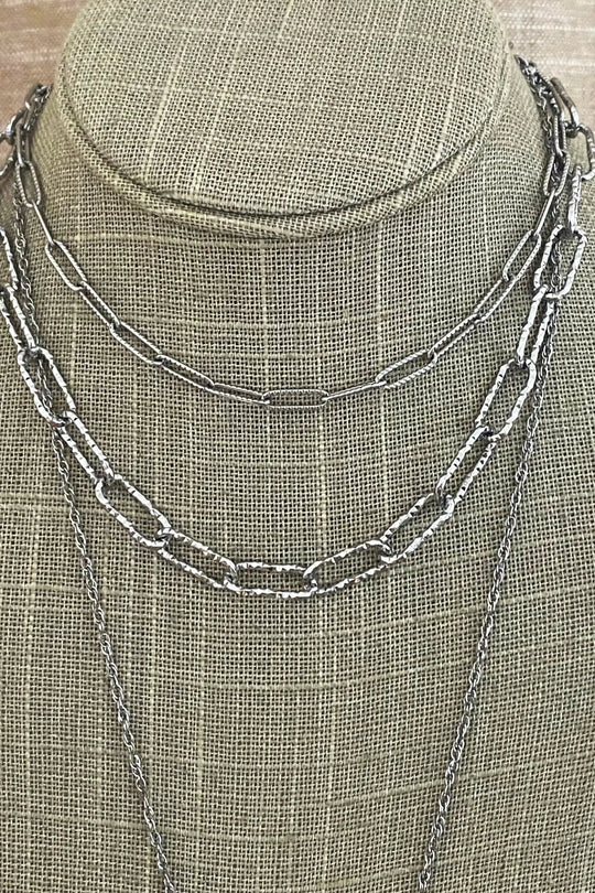 STATEMENT PAPERCLIP NECKLACE
