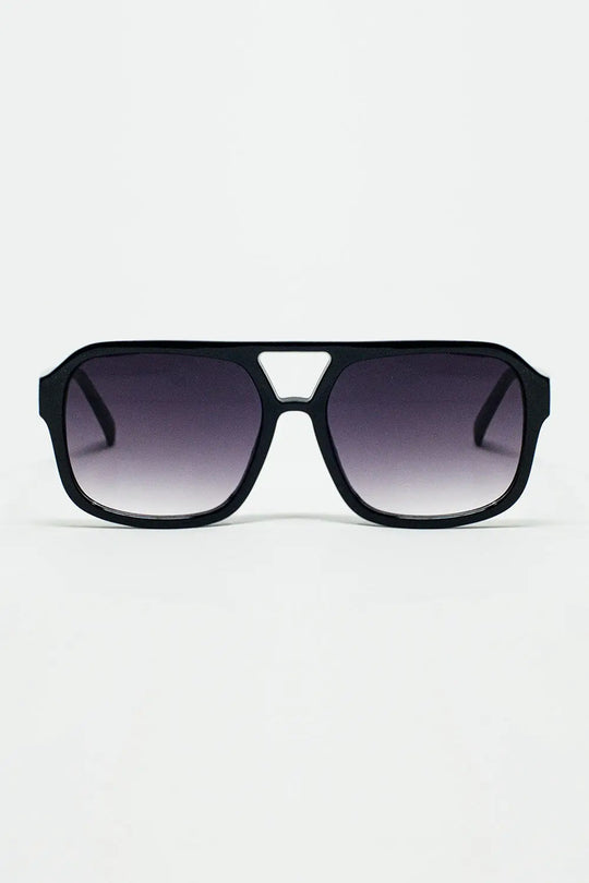 70’s Aviator Sunglasses With Smoke Black Lense in Black - One Size / Black