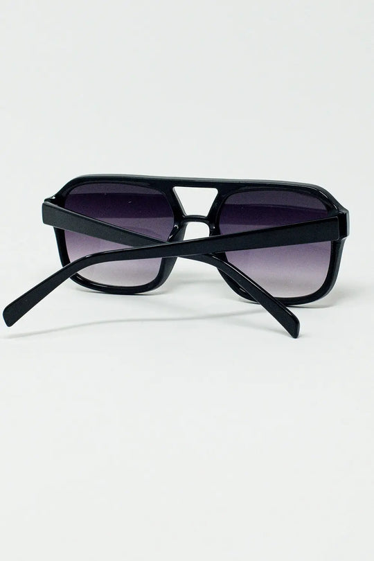 70’s Aviator Sunglasses With Smoke Black Lense in Black - One Size / Black