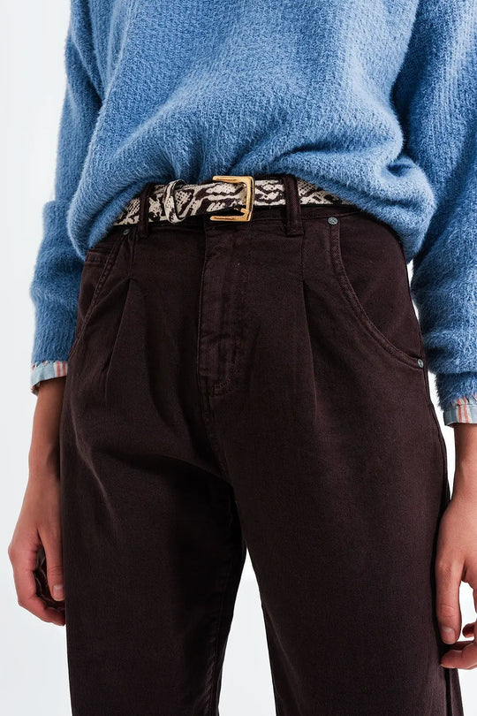 High rise jeans with pleat front in brown - Colored Jeans