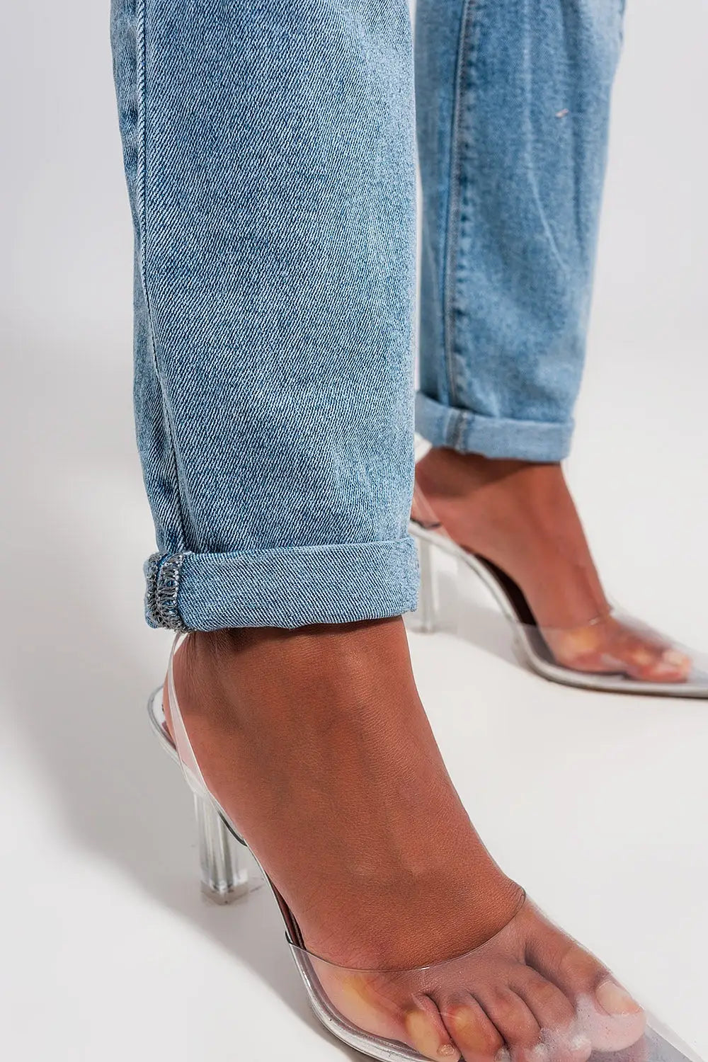 Light blue double rip jeans