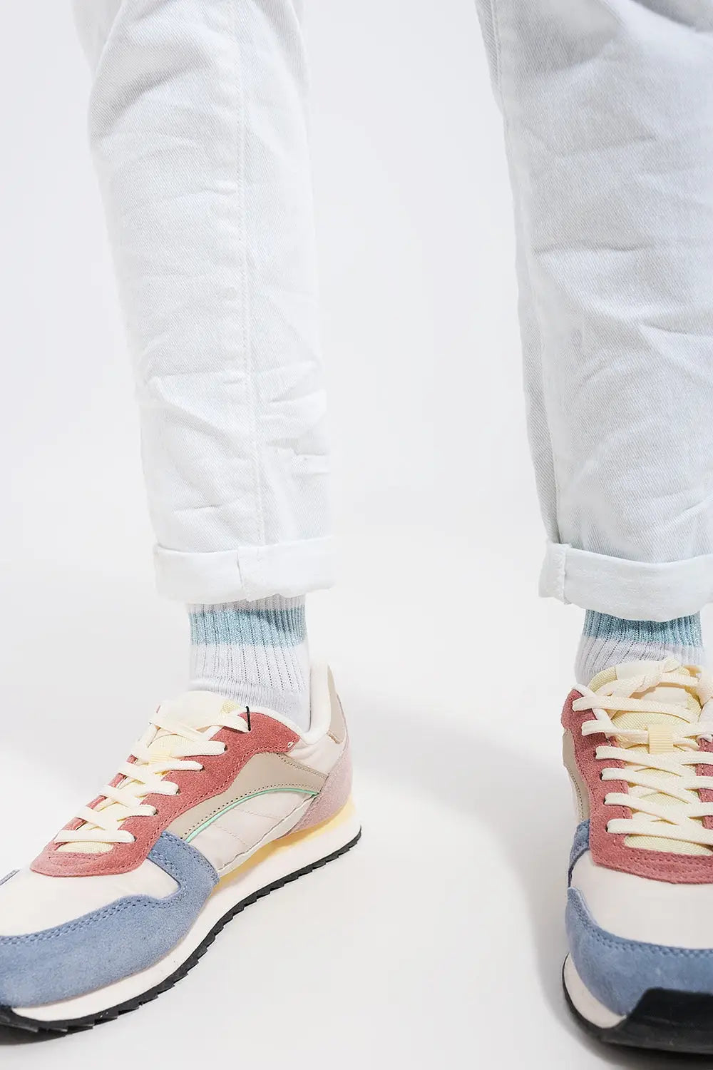 Exposed buttons skinny jeans in white - Colored Jeans