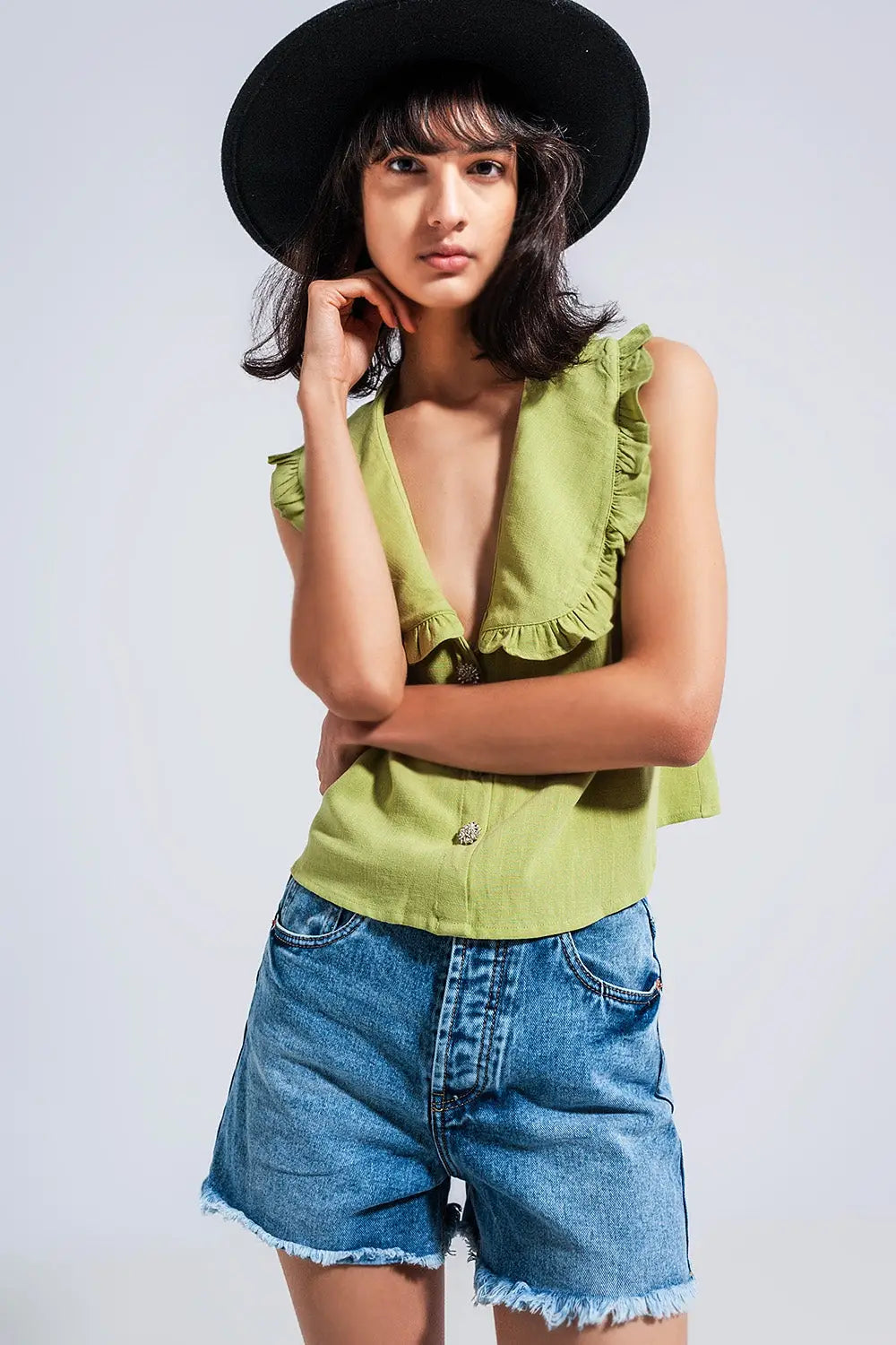 Crop top with bib collar in green - Shirts