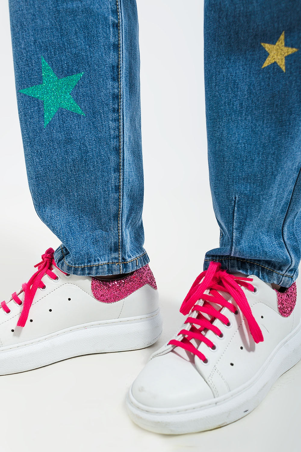 High waist slouch jean with pleat front with star print