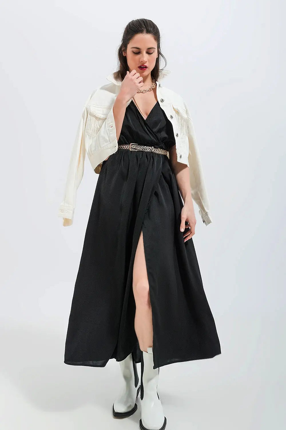 Short sleeve satin maxi dress in black - Dresses