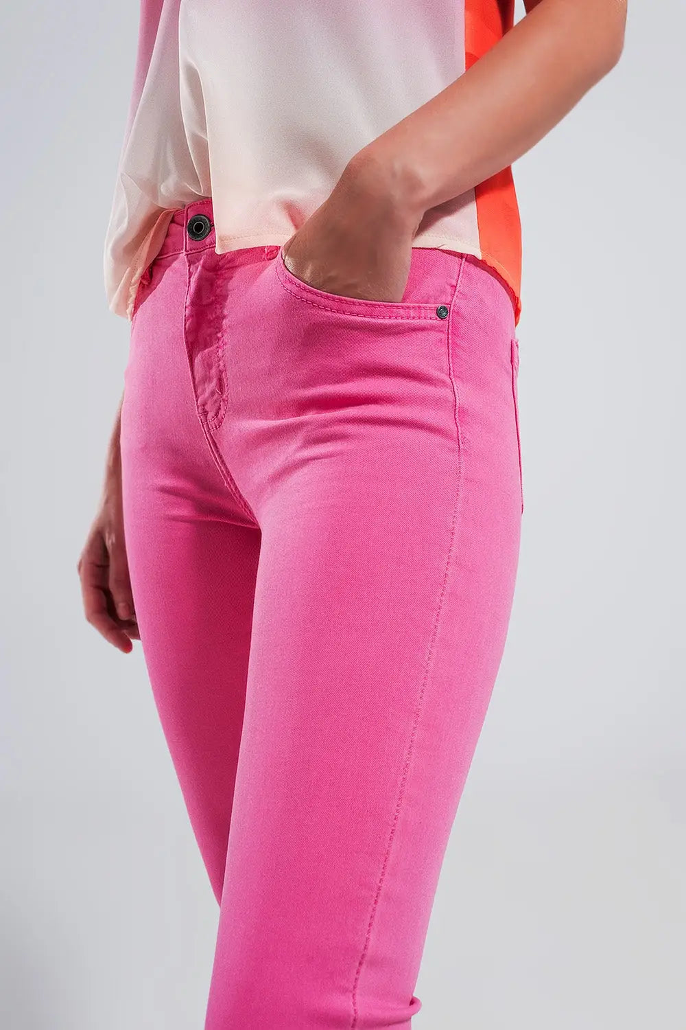 Straight Pants in fuchsia with wide ankles - Colored Jeans