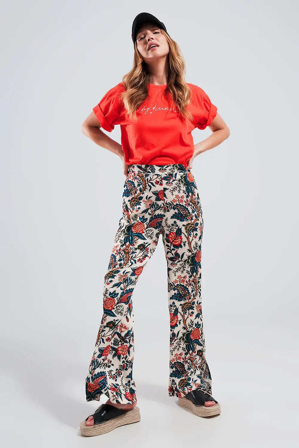 Wide leg pants in beige paisley floral - Pants