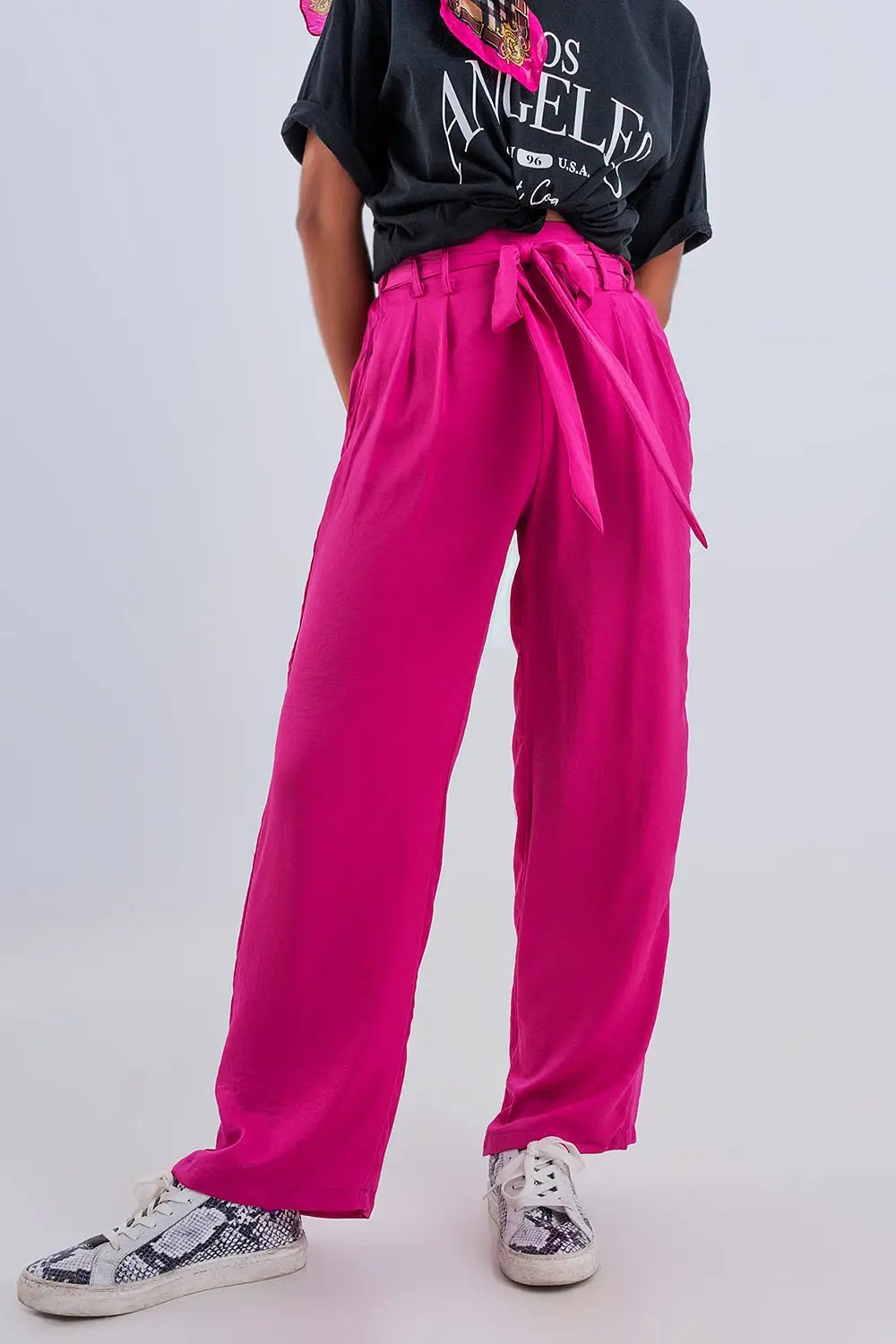 Wide leg belted pants in fuchsia - Pants