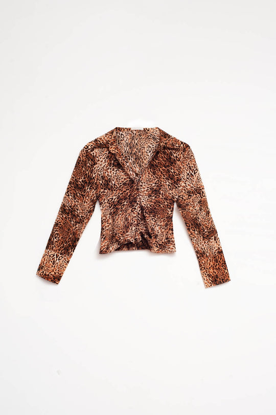 Cropped shirt in leopard