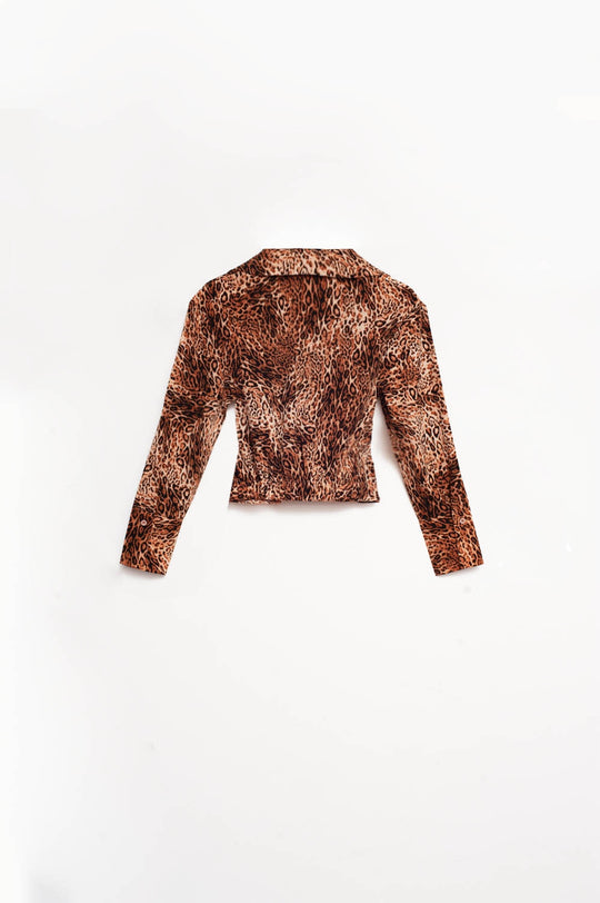 Cropped shirt in leopard