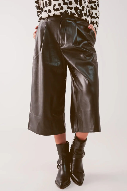 Faux leather wide leg culotte in black - Pants