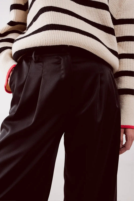 Palazzo pleated pants in black - Pants