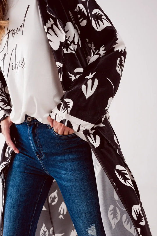 Longline printed blazer in black - Jackets