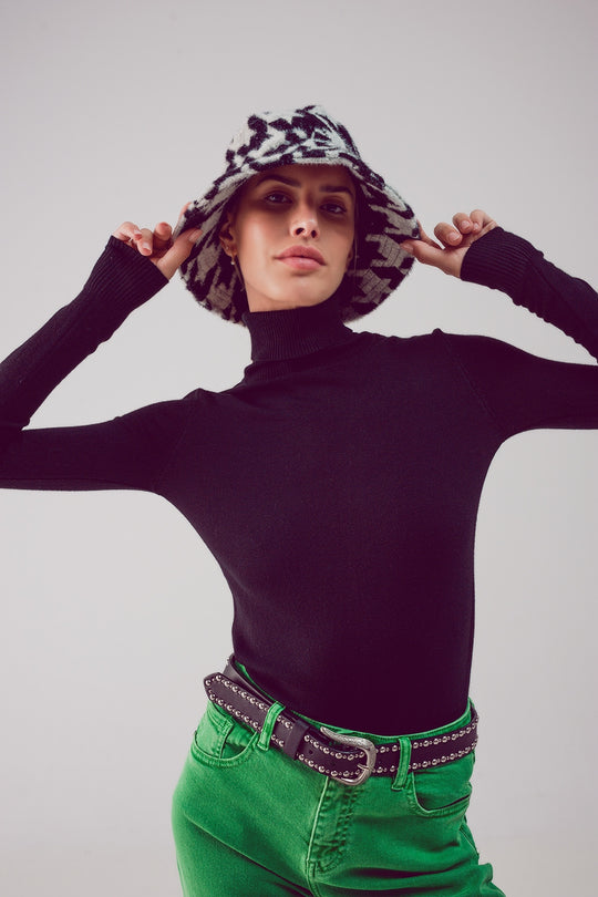 Fine knit high neck jumper in black