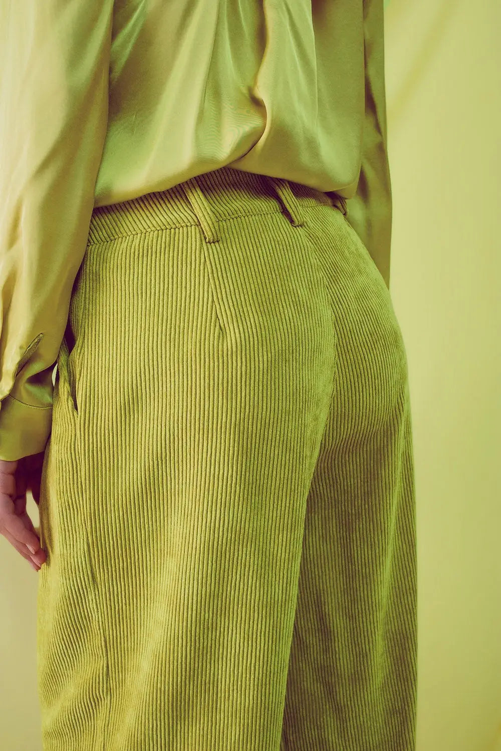 High rise straight leg pants in lime cord - Pants