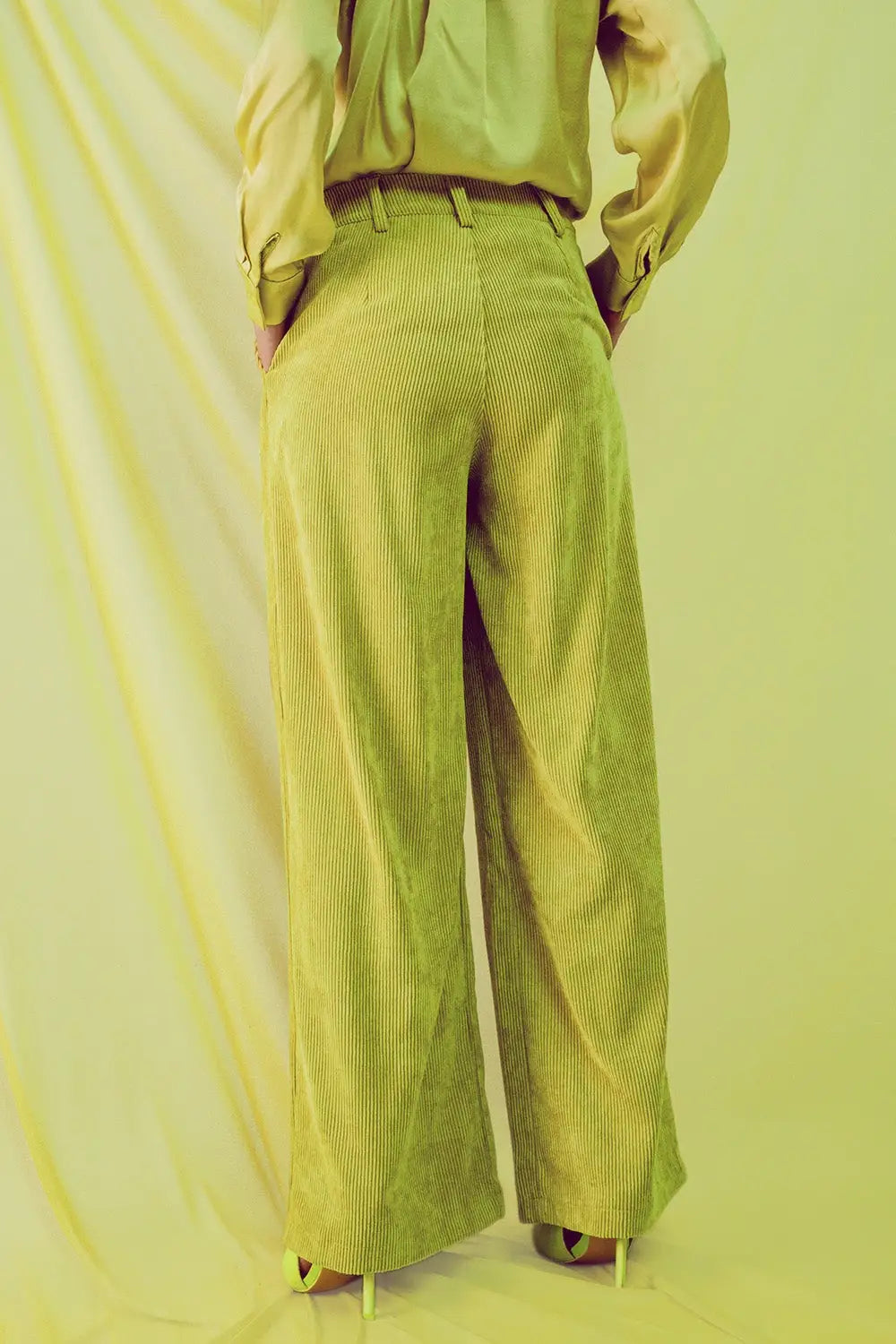 High rise straight leg pants in lime cord - Pants
