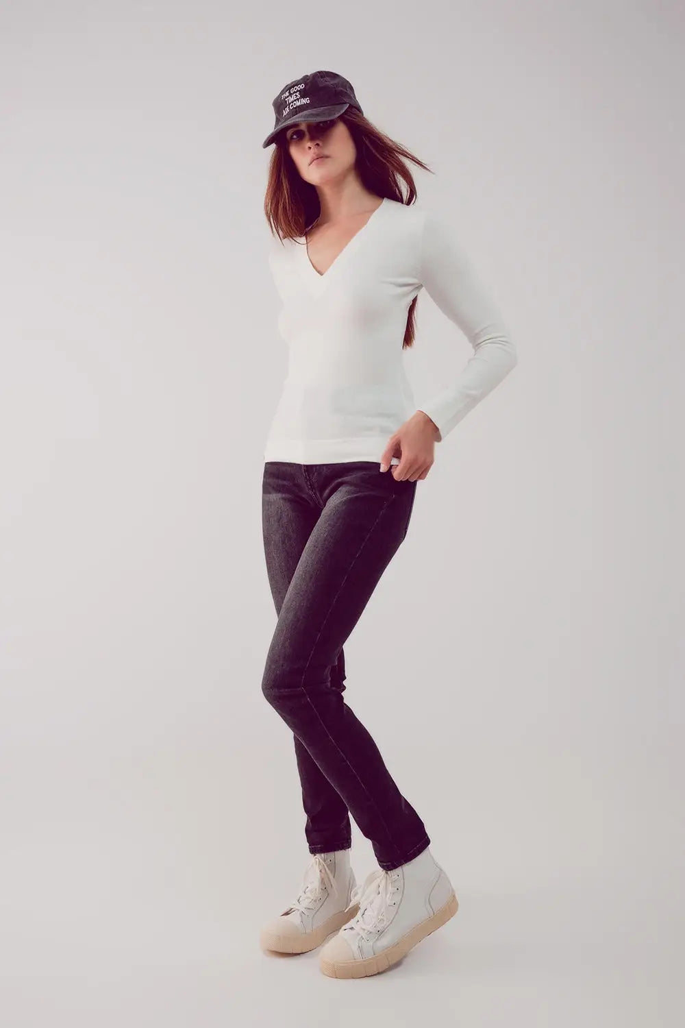 V neck fine knit jumper in cream - Sweaters