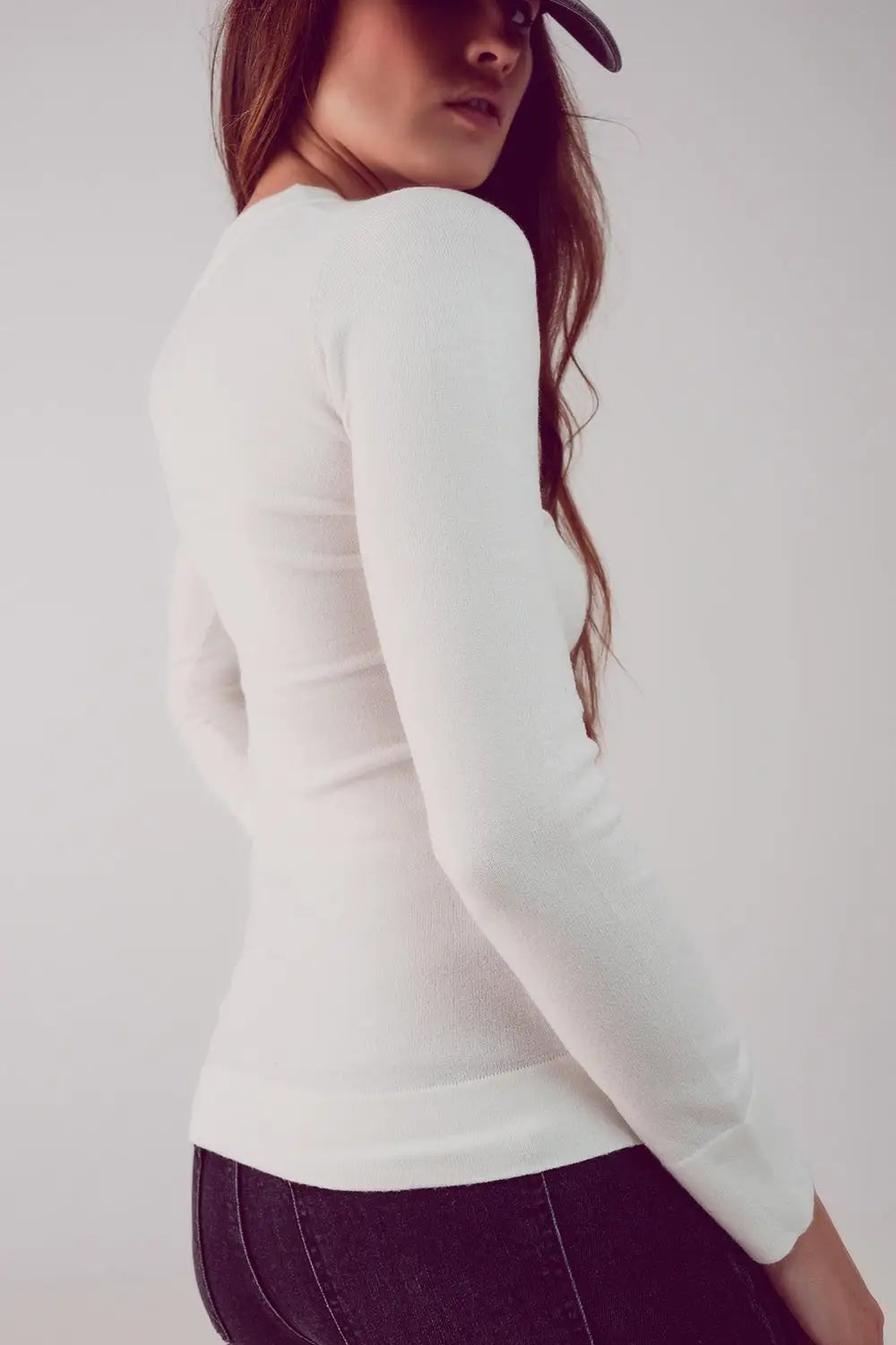 V neck fine knit jumper in cream - Sweaters