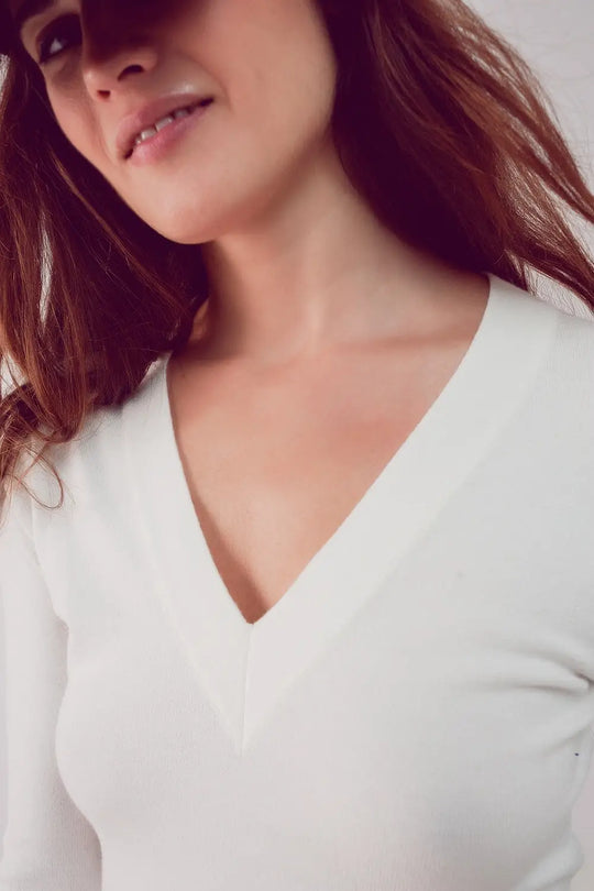 V neck fine knit jumper in cream - Sweaters