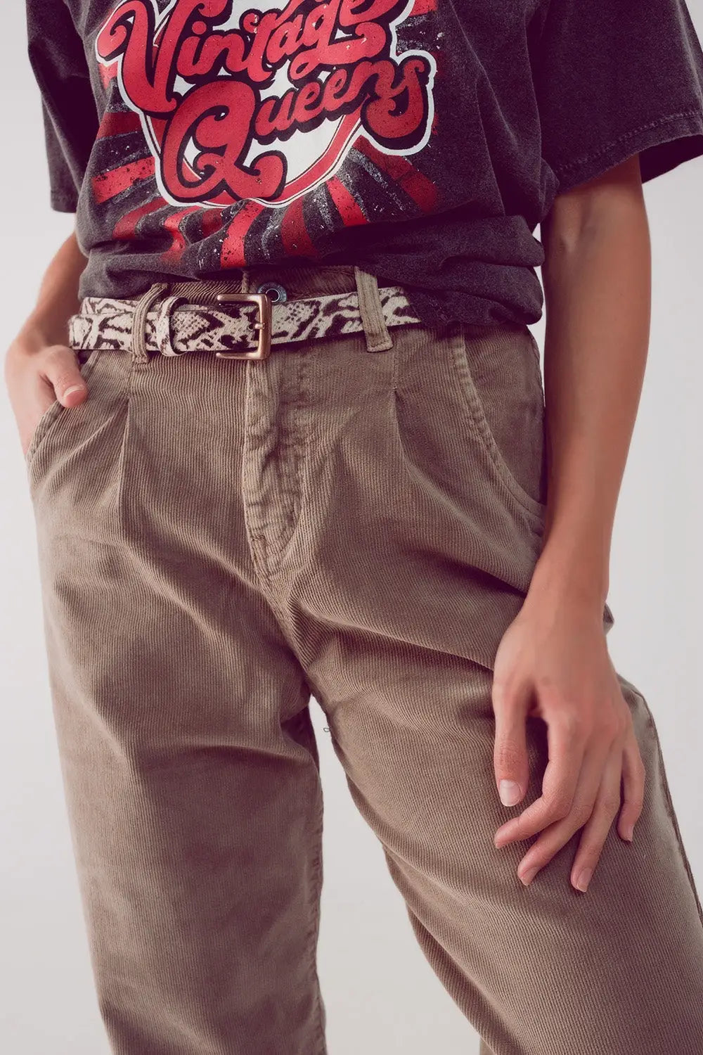 High rise slouchy mom pants in beige cord - Pants