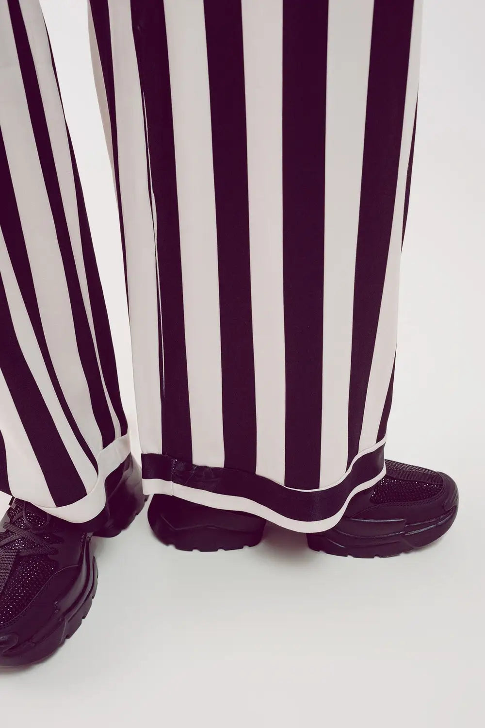 Satin wide leg stripe pants in black - Pants