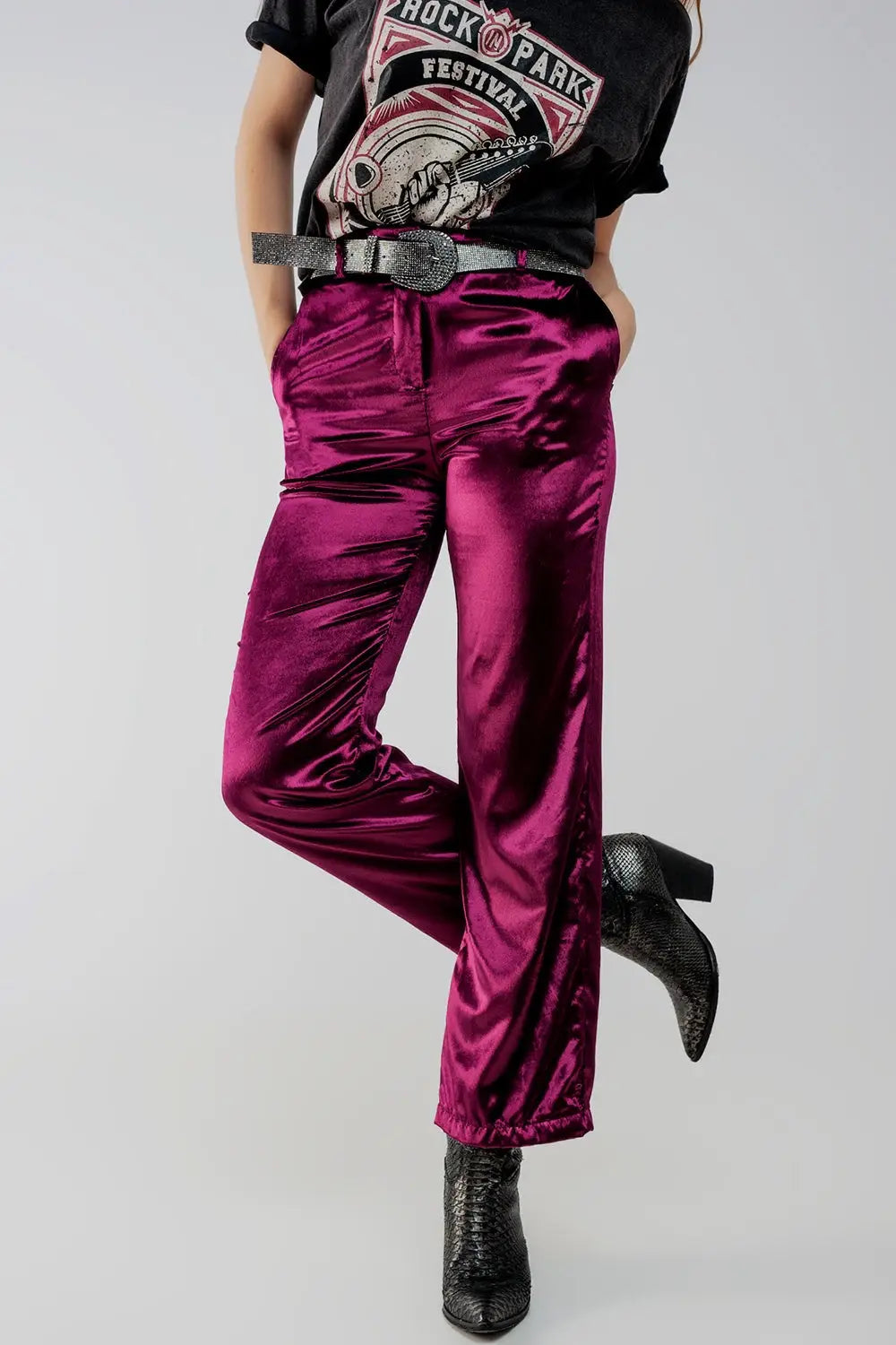 Straight leg velvet pants in purple - Pants