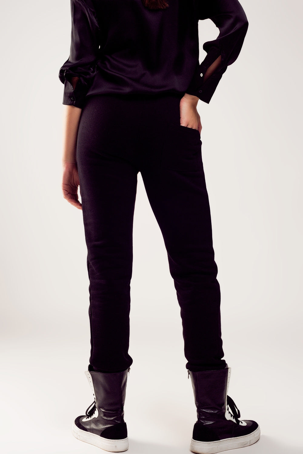 Cotton jogger in black